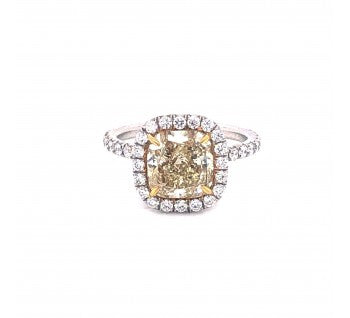 Cushion-Cut Yellow Diamond Cluster Ring in 18ct Gold, 4.50 carat total