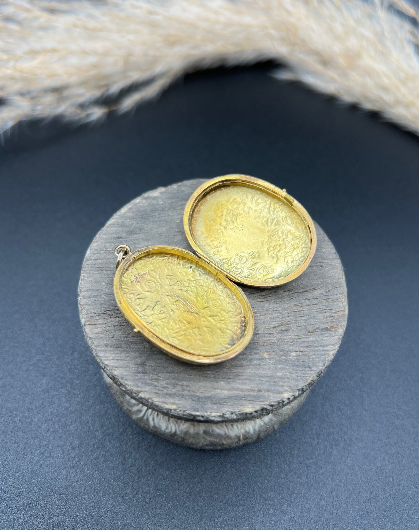 Victorian 18 Carat Yellow Gold Floral Engraved Oval Shaped Locket, Circa 1880