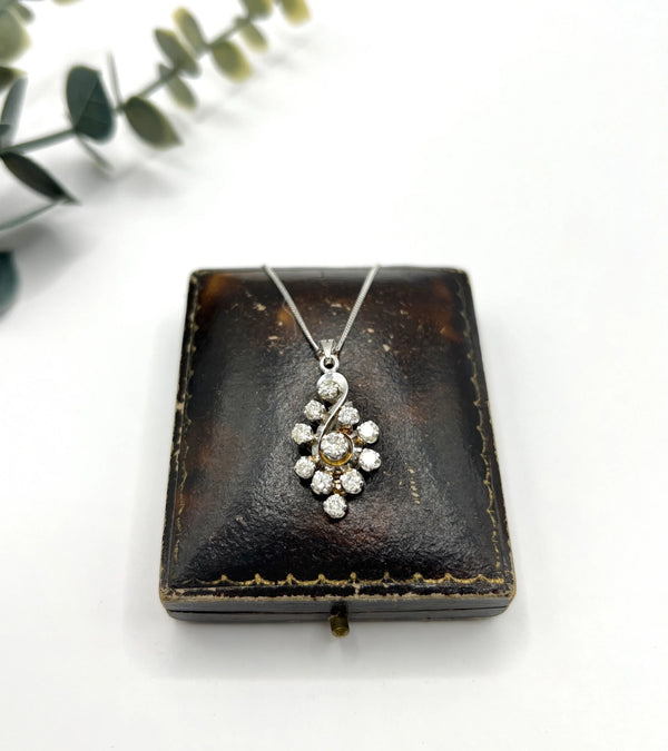 Vintage 18 ct white gold diamond pendant necklace