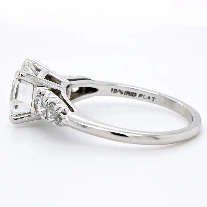 GIA Certified G Colour VS2 Clarity 2.72ct Diamond Solitaire Engagement Ring