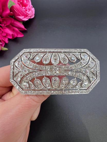 Antique Platinum, Edwardian era 10 Carat Diamond Openwork Brooch