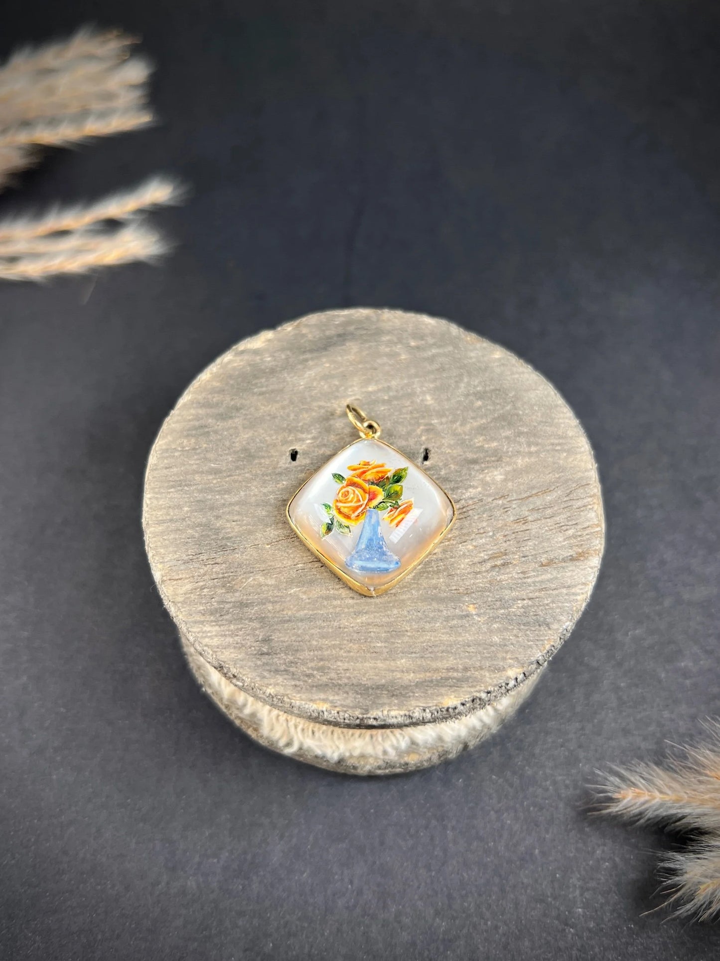 Antique 14 Carat Yellow Gold Essex Crystal Glass Vase of Flowers Pendant, Circa 1920