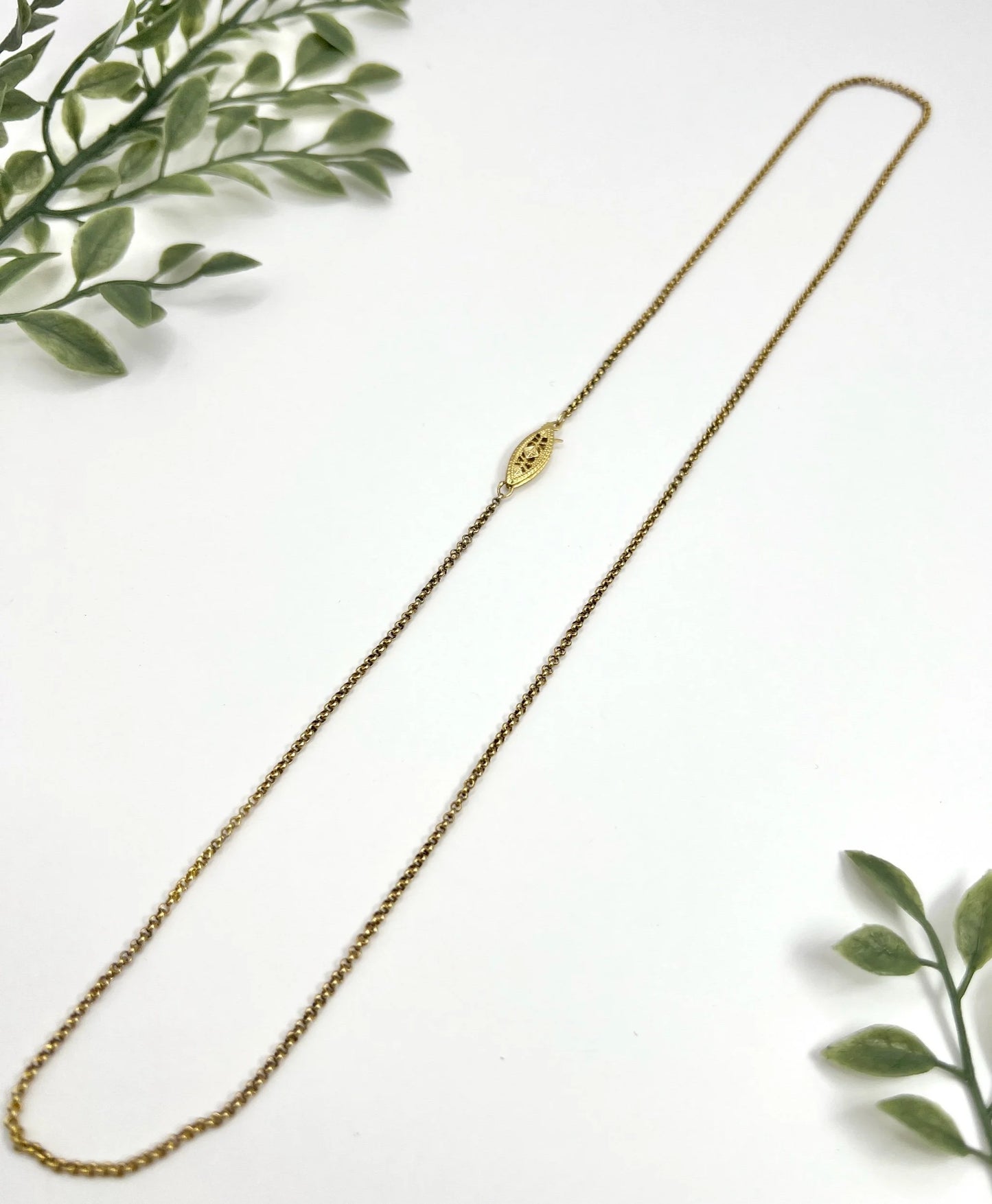 Antique 18 ct Gold, 1920's 23 Inch Fancy Oval & Round Link Belcher Chain With Filigree Clasp