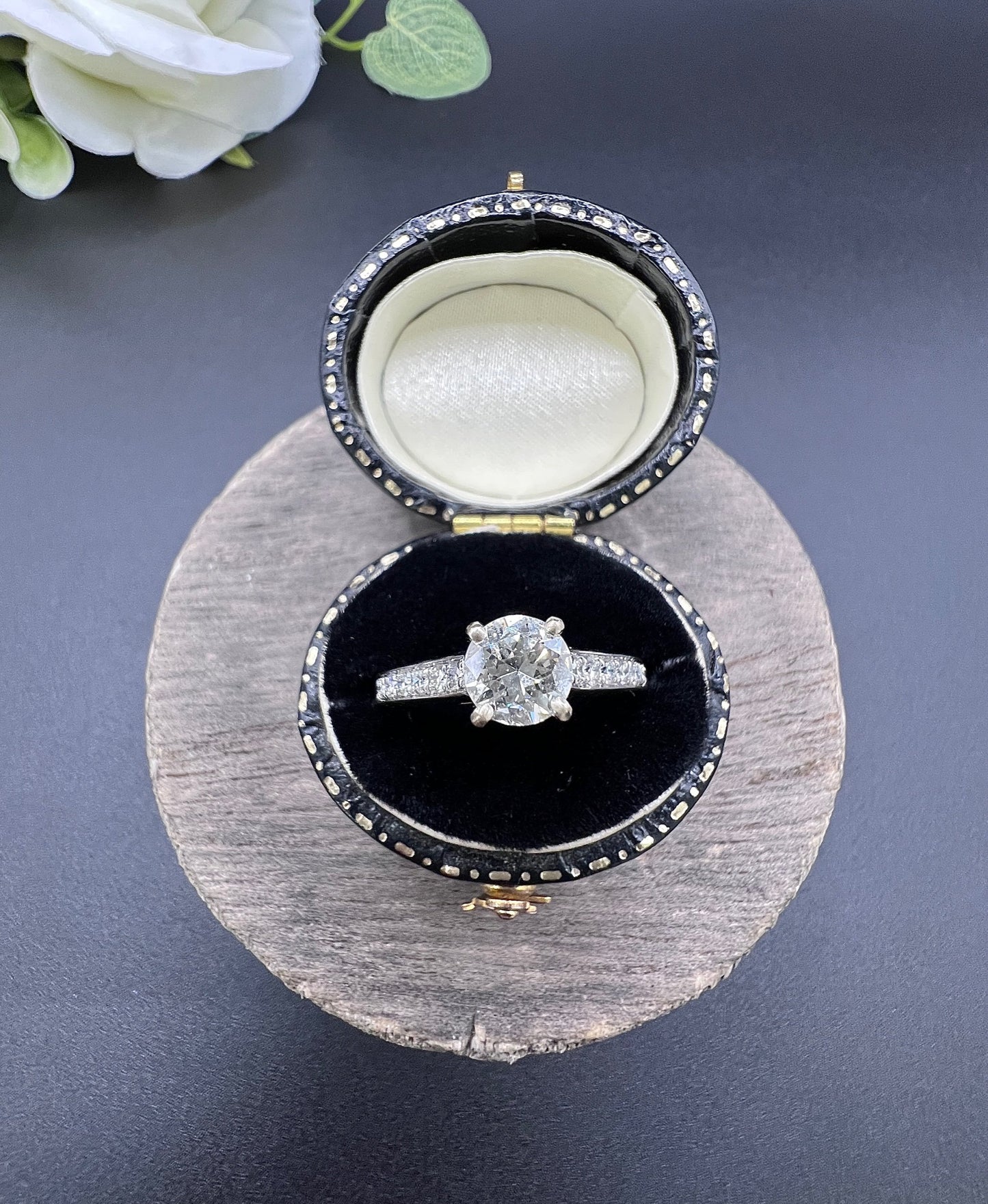 Vintage Platinum, 1930s 0.89 Carat Diamond Engagement Ring
