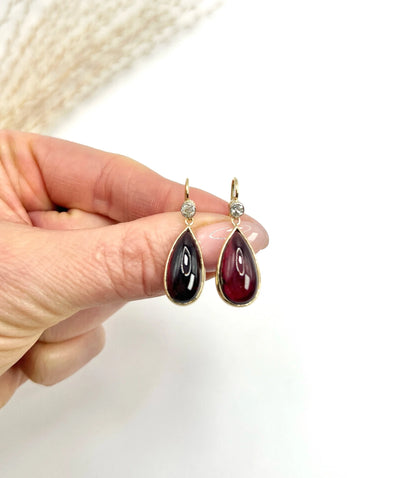 Art Deco 9 Carat and 15 Carat Yellow Gold Diamond and Garnet Teardrop Earrings