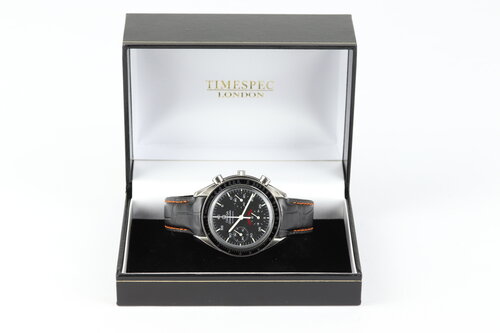 Omega Speedmaster Reduced Chronograph 100th Anniversary AC Milan 39mm Automatic Gents Watch, Made in 1999 to celebrate the 100th anniversary of Italian football team A.C. Milan.