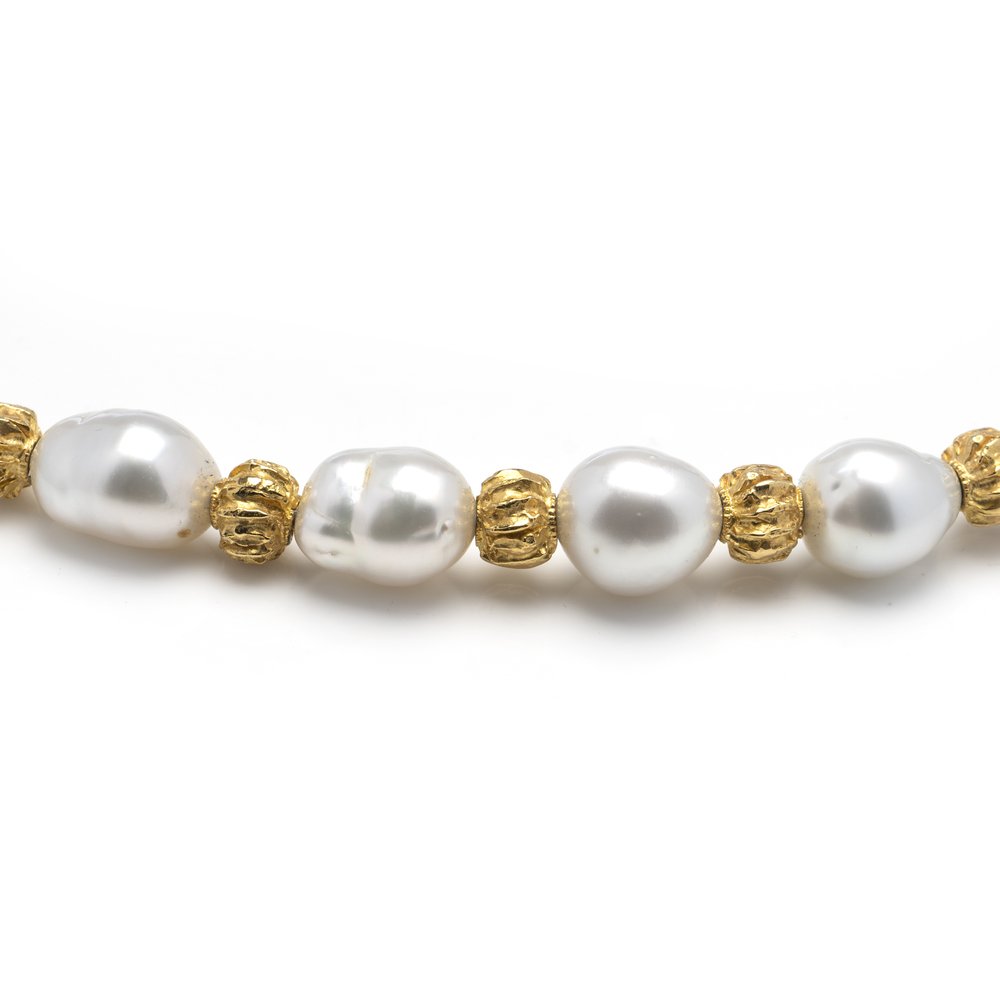 Elizabeth Gage 22ct Yellow Gold and South Sea Cultured Pearl Necklace