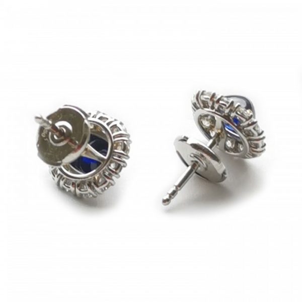 Sapphire and Diamond Cluster Stud Earrings in Platinum, 2.83 carats Certified natural and unheated