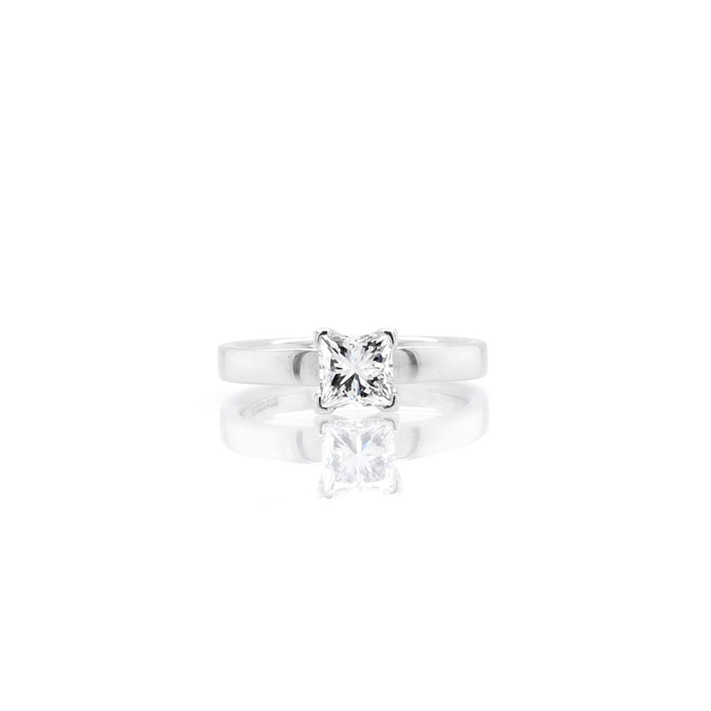 1.0 Carat Diamond Engagement Ring In Platinum