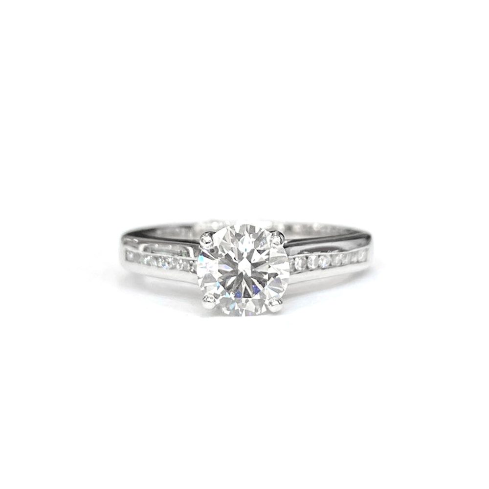 Diamond solitaire ring in platinum.