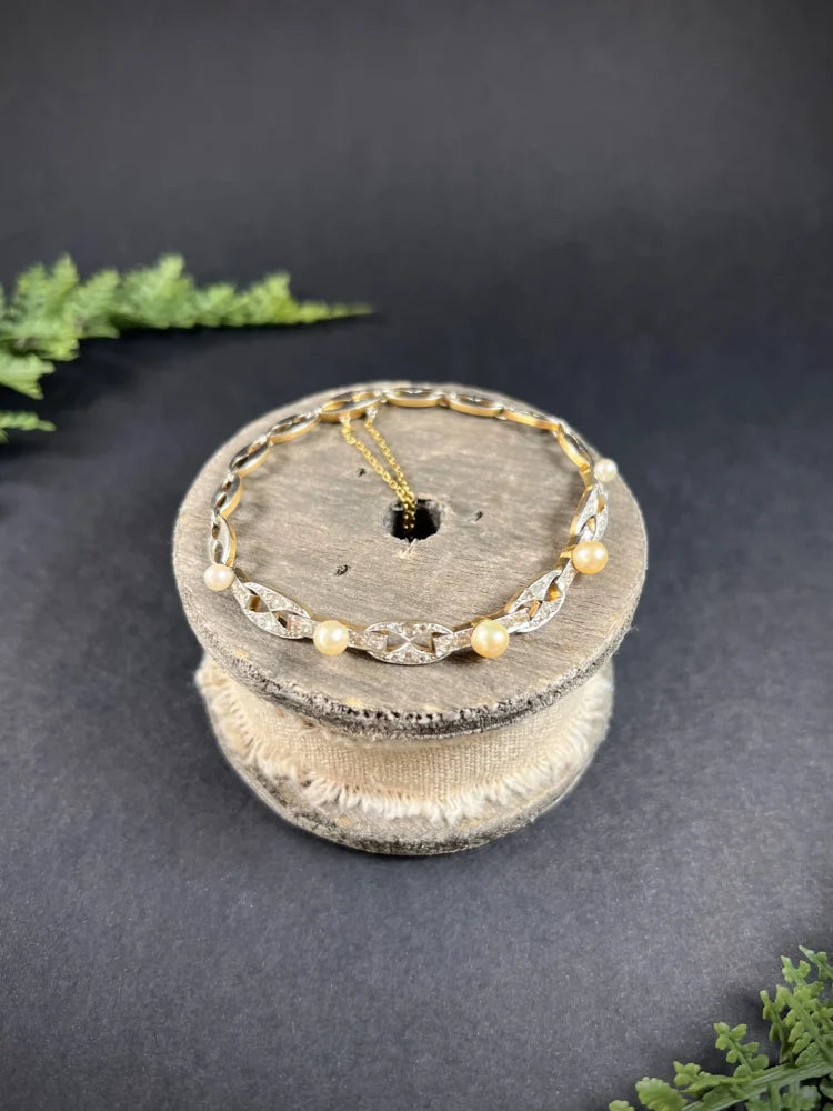 Antique Diamond And Pearl Bracelet In 18 Carat Yellow Gold And Platinum
