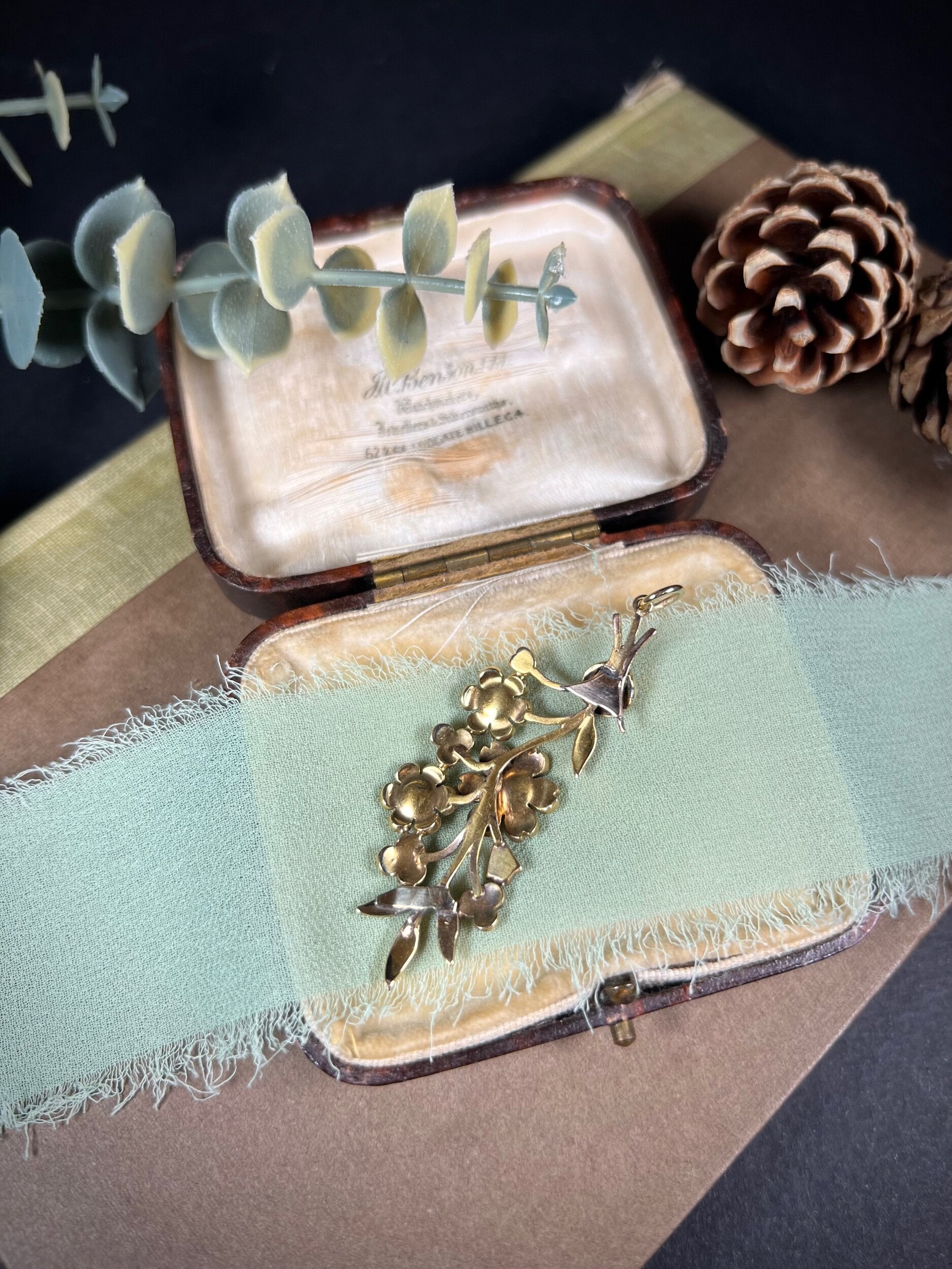 Edwardian 15 Carat Gold Pearl Flower Bouquet Pendant, Circa 1910