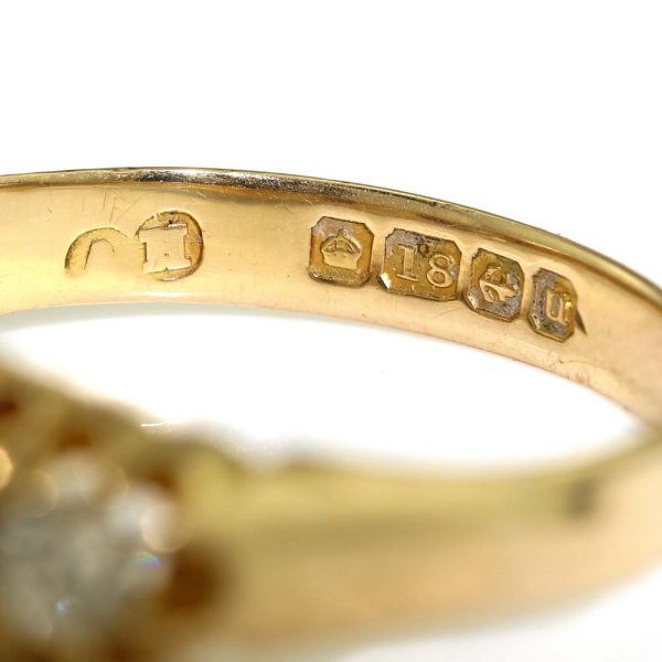 Antique Burma Ruby and Old Cut Diamond Five Stone Ring in 18ct Yellow Gold, 19th century, Circa 1862