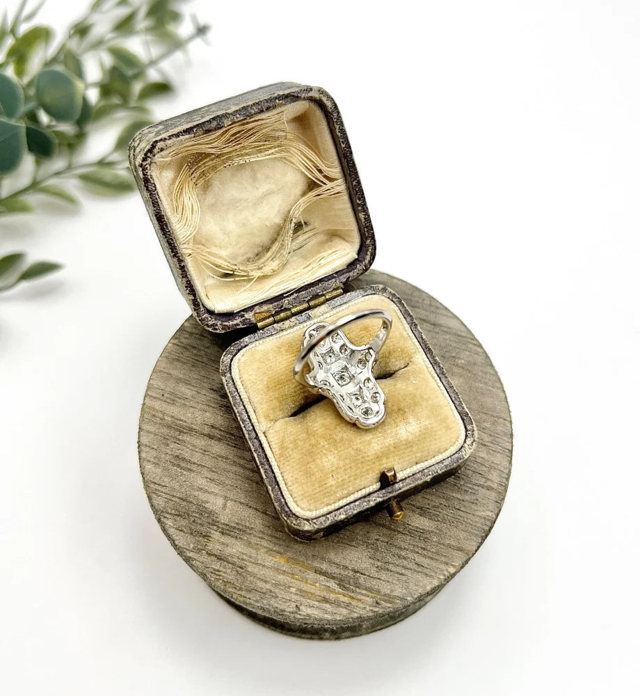 Vintage 1940s Diamond Plaque Ring in Platinum