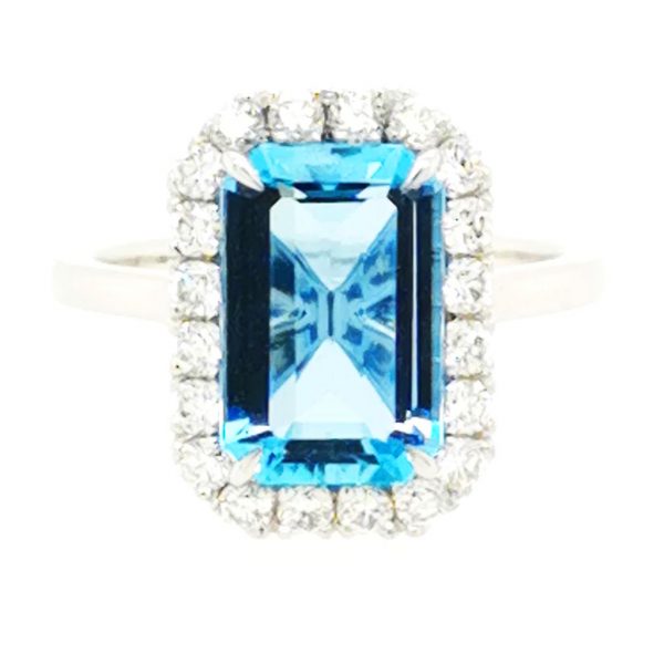 Aquamarine and Diamond Cluster Ring, 3.24 carat total, 18ct White Gold