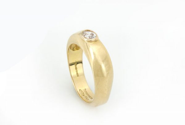 Vintage Tiffany and Co 0.33ct Diamond and 18ct Yellow Gold Ring