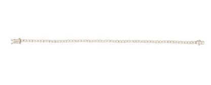 Diamond Line Bracelet, 4.01 carat total, 18ct White Gold