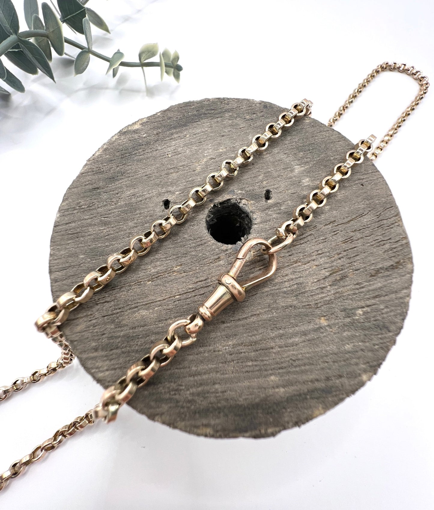Antique 9 Carat Rose Gold 28 Inch Rolo Link Chain with Swivel Clasp, Circa 1900