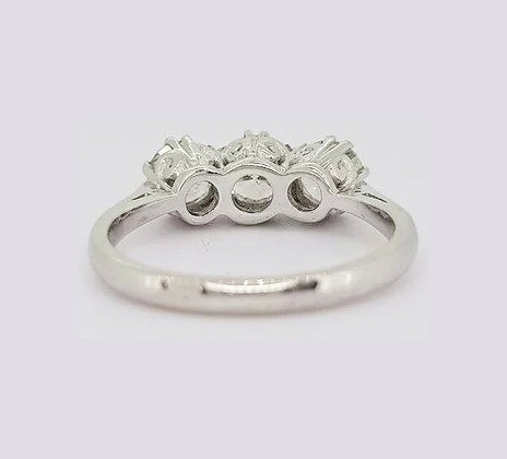 Diamond Three Stone Ring, 1.60 carat total, in 18ct White Gold