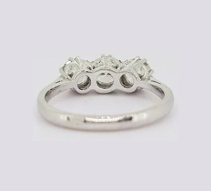 Diamond Three Stone Ring, 1.60 carat total, in 18ct White Gold