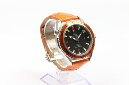 Omega Seamaster Planet Ocean 600M Orange Stainless Steel Automatic Watch, Ref 2908.50.38, 45.5mm steel case, black dial, unidirectional rotating diver's bezel, screw-down crown, helium-escape valve, orange Omega strap with stainless steel push-button deployment buckle, with Omega papers.