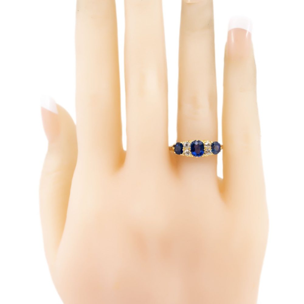 Antique Victorian Sapphire and Diamond Ring