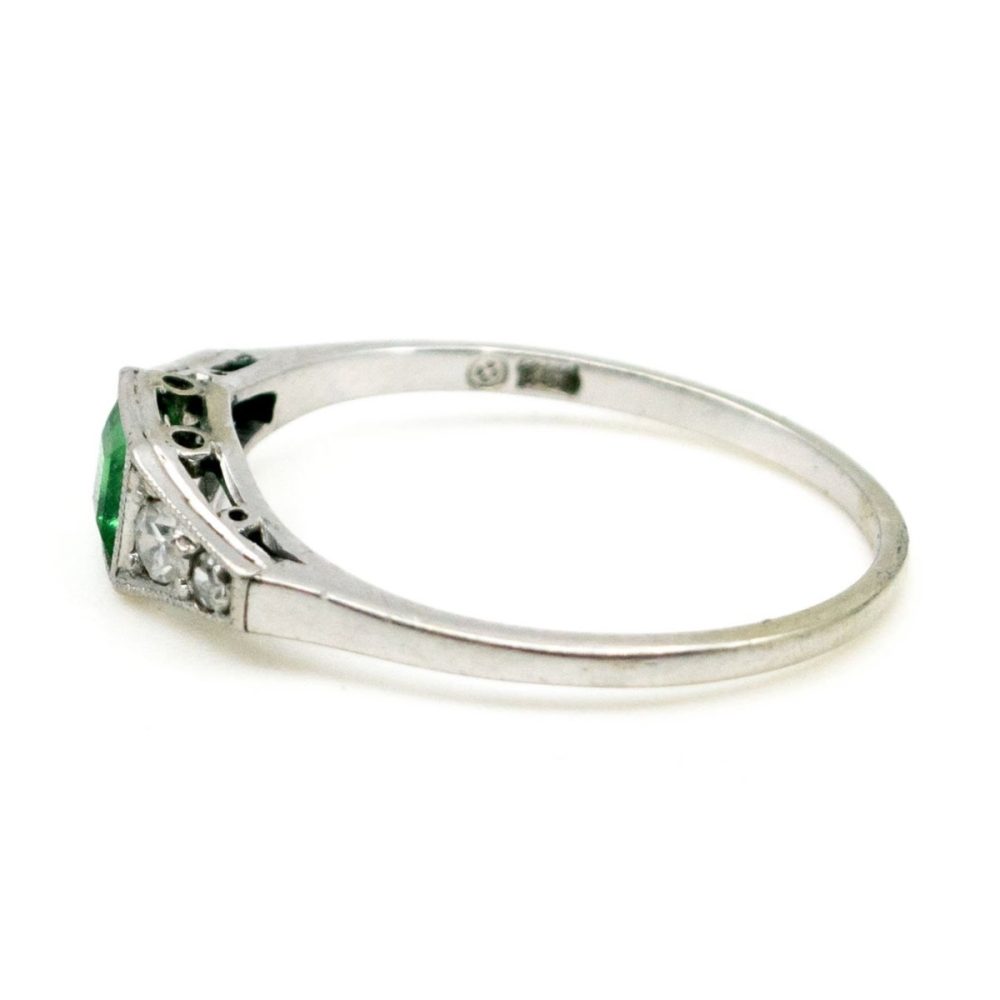 Antique Art Deco Emerald and Diamond Ring