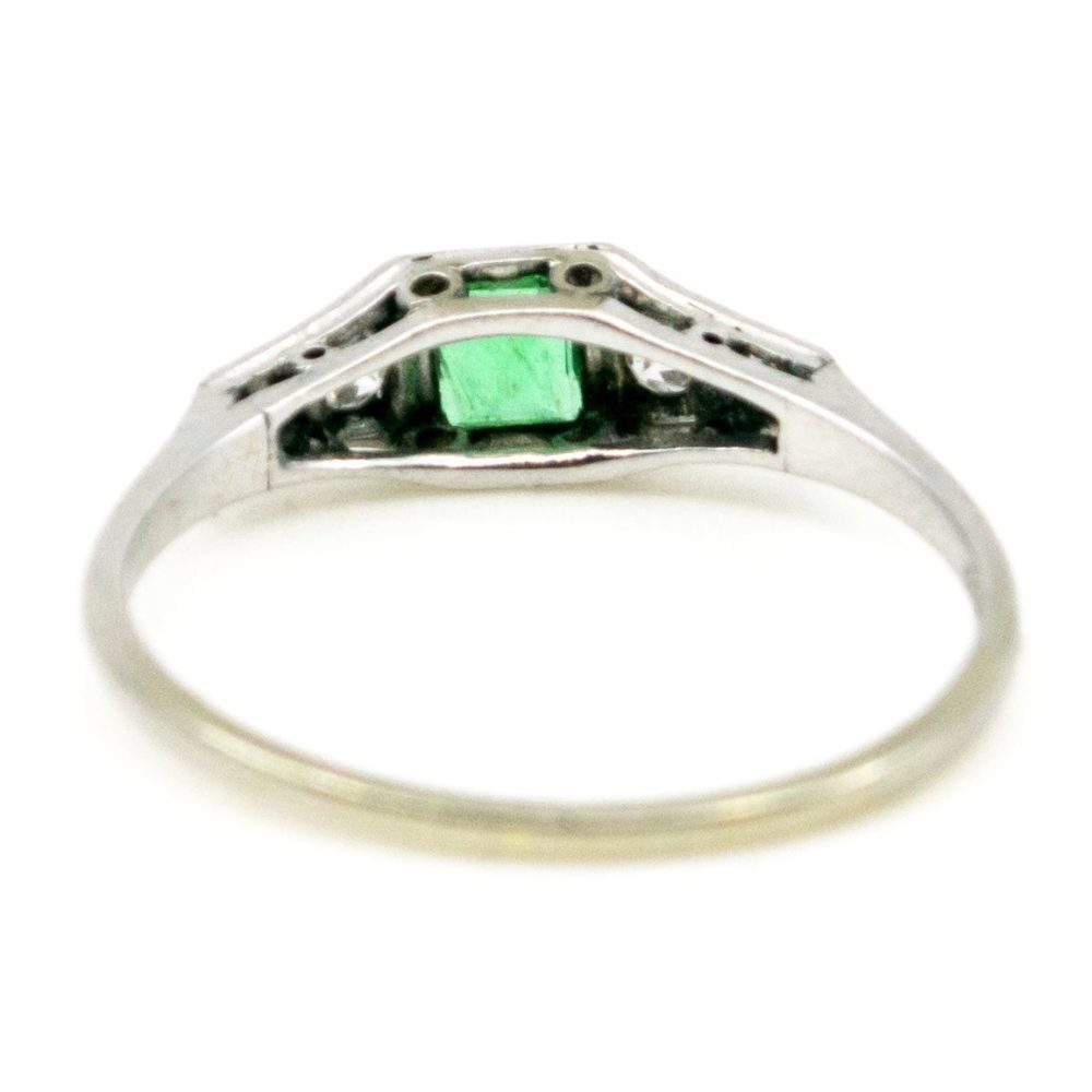 Antique Art Deco Emerald and Diamond Ring