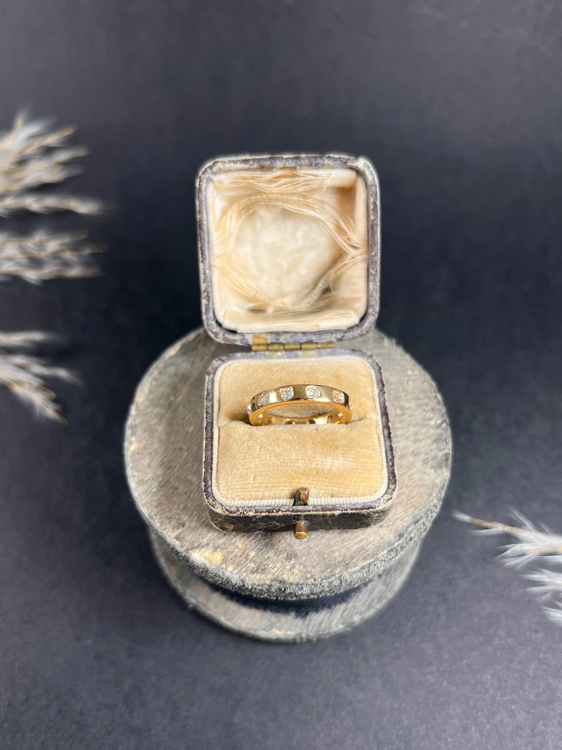 18 Carat Yellow Gold Cushion and Round Cut Diamond Band Ring, 1.20 Carats