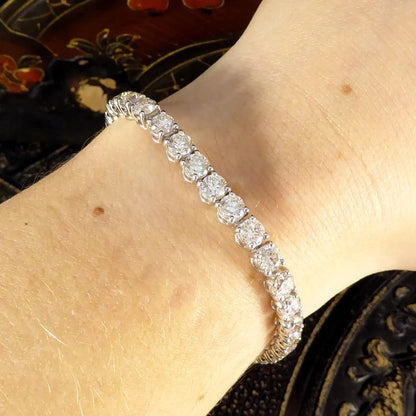 13.80ct Round Brilliant Cut Diamond Line Tennis Bracelet in 18ct White Gold, 13.80 carat total