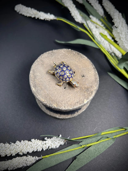 Art Deco 18 Carat Yellow Gold, Blue Enamel and Diamond Tortoise Brooch, 2.00 Carats
