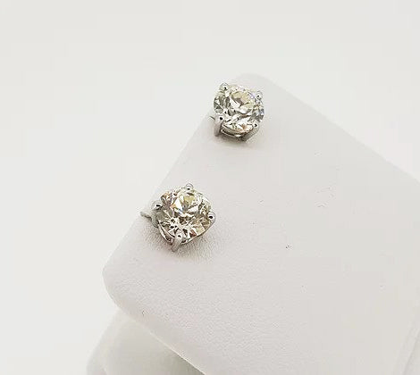 Pair of Diamond Stud Earrings, 2.86 carats, G/H, VS2, 18ct White Gold