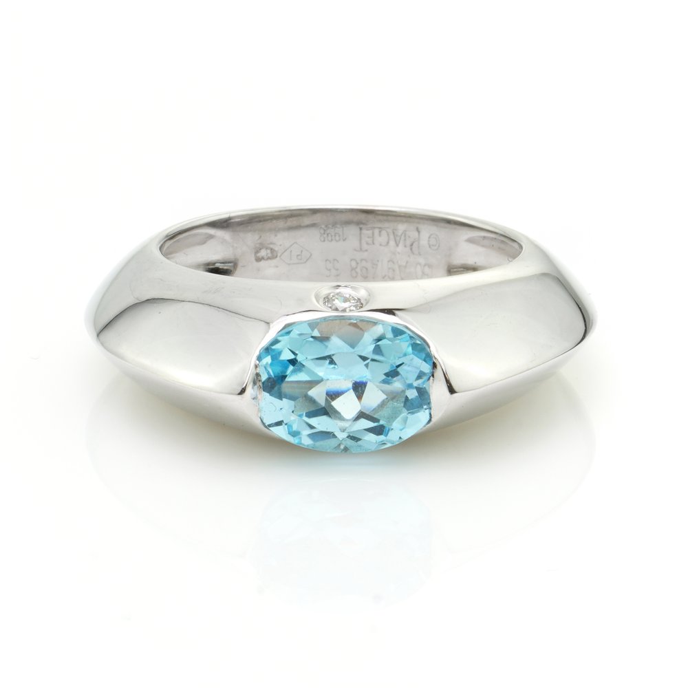 Vintage Piaget 1ct Oval Blue Topaz Ring in 18ct White Gold Ring with Diamond Accent, with original Piaget box