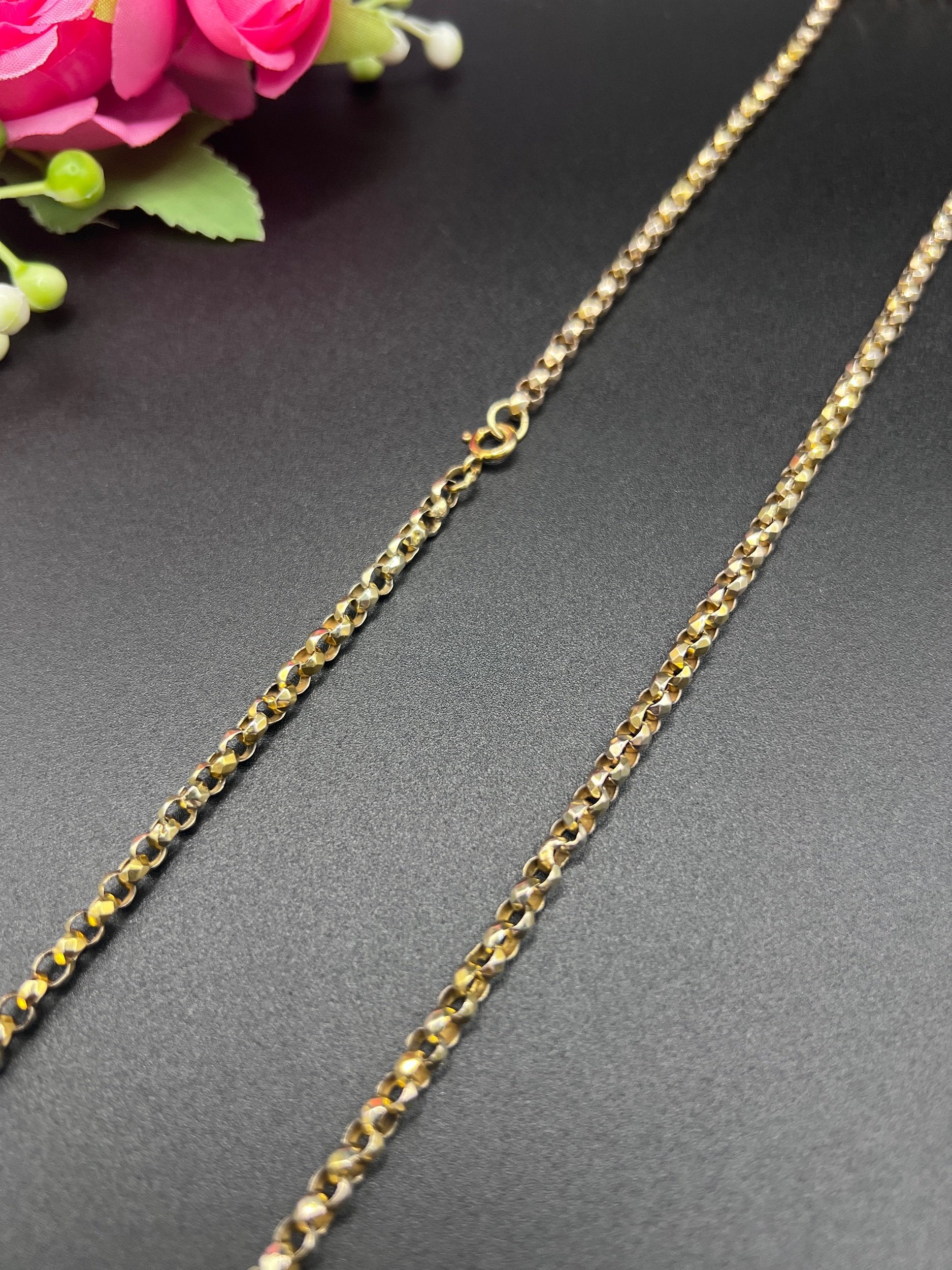 A yellow gold belcher link chain necklace