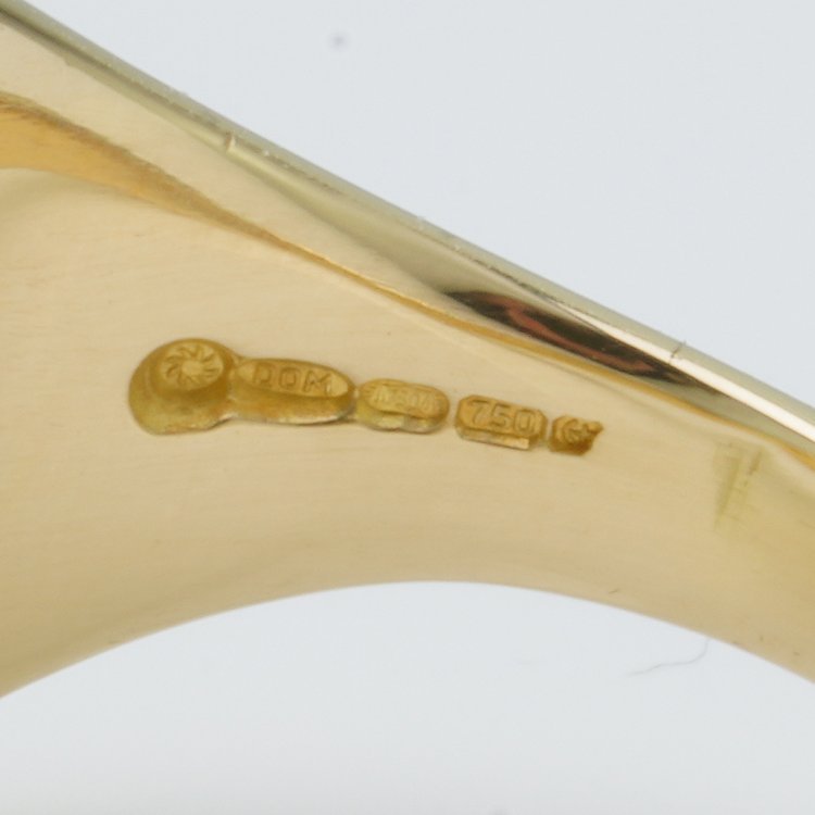 Gents 18ct Yellow Gold Signet Ring with Dragon