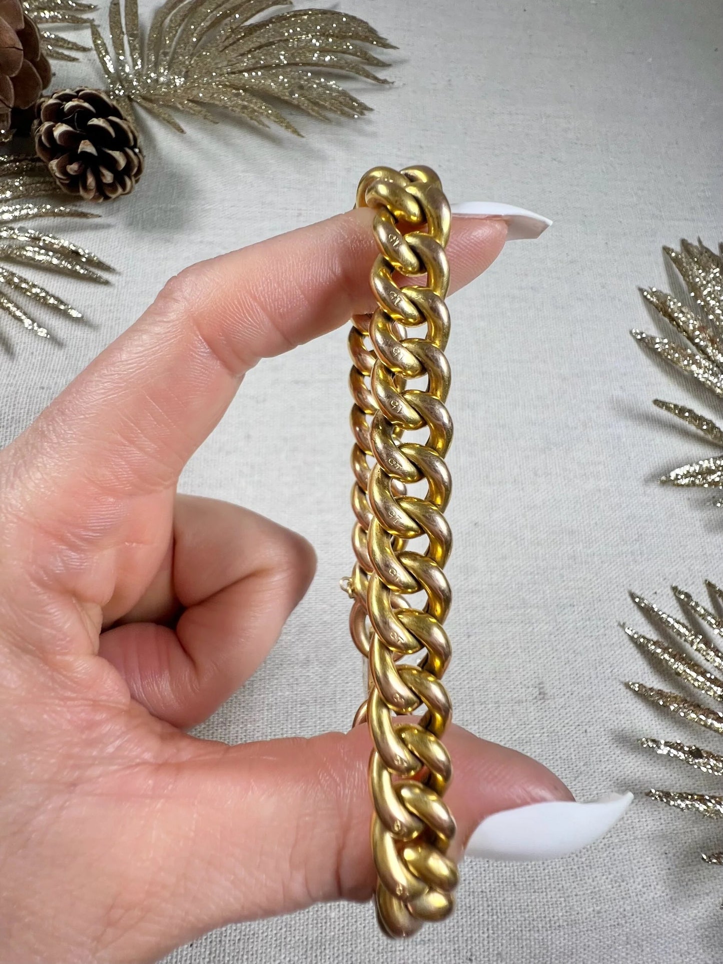 Victorian 15 Carat Yellow Gold Curb Link Bracelet with Heart Padlock Clasp, Circa 1880