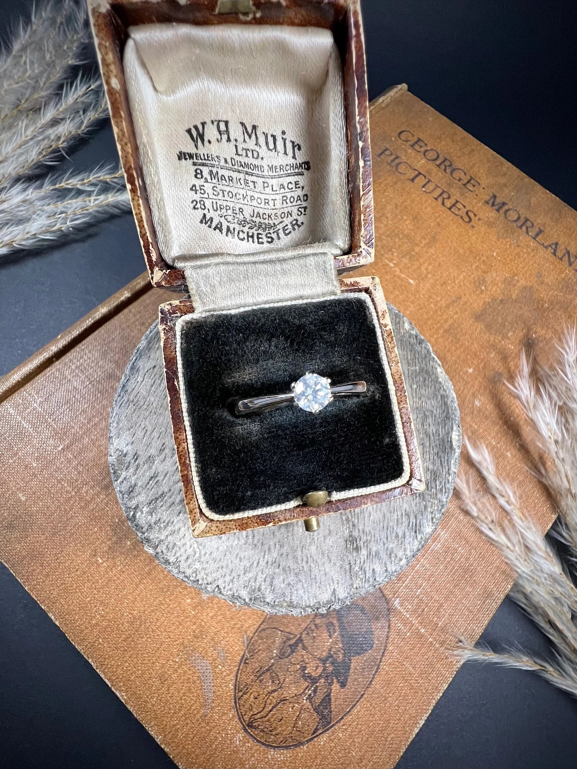 Vintage Single Stone Diamond Solitaire Engagement Ring in 18ct White Gold 1980s