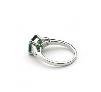 Green Tourmaline and Diamond Ring, 3.09 carats, set in Platinum