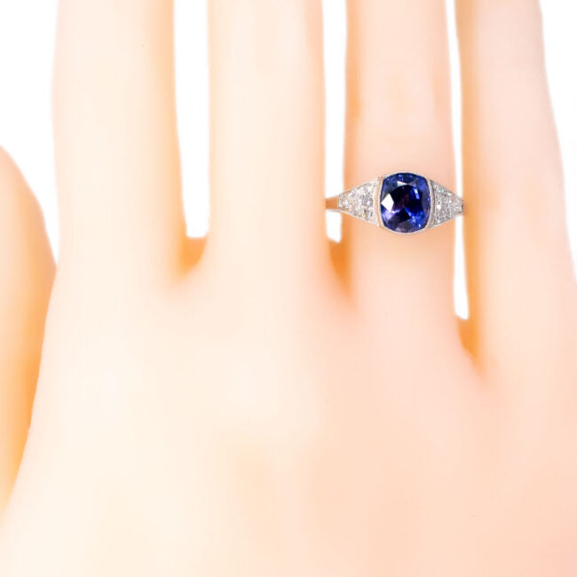 Vintage Art Deco Sapphire and Diamond Ring