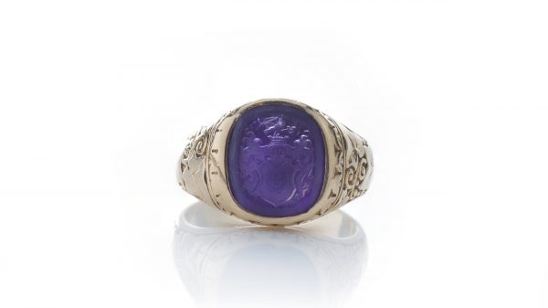 Antique 19th Century Gents 18ct Gold Ring with Amethyst Seal
