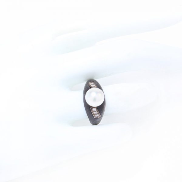 Vintage 1930s March and Co Pearl, Diamond and Gun Metal Ring