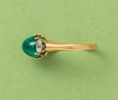 Antique Victorian 2ct Cabochon Emerald and Old Cut Diamond Three Stone Ring in 18ct Yellow Gold