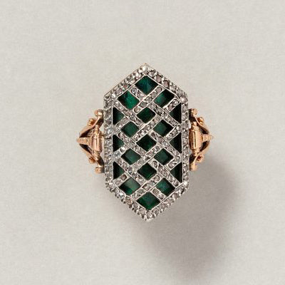 Georgian Antique Rose Cut Diamond Plaque Ring in 18ct Rose Gold, central hexagonal concave element of dark green translucent with rose cut diamond set diagonal grid