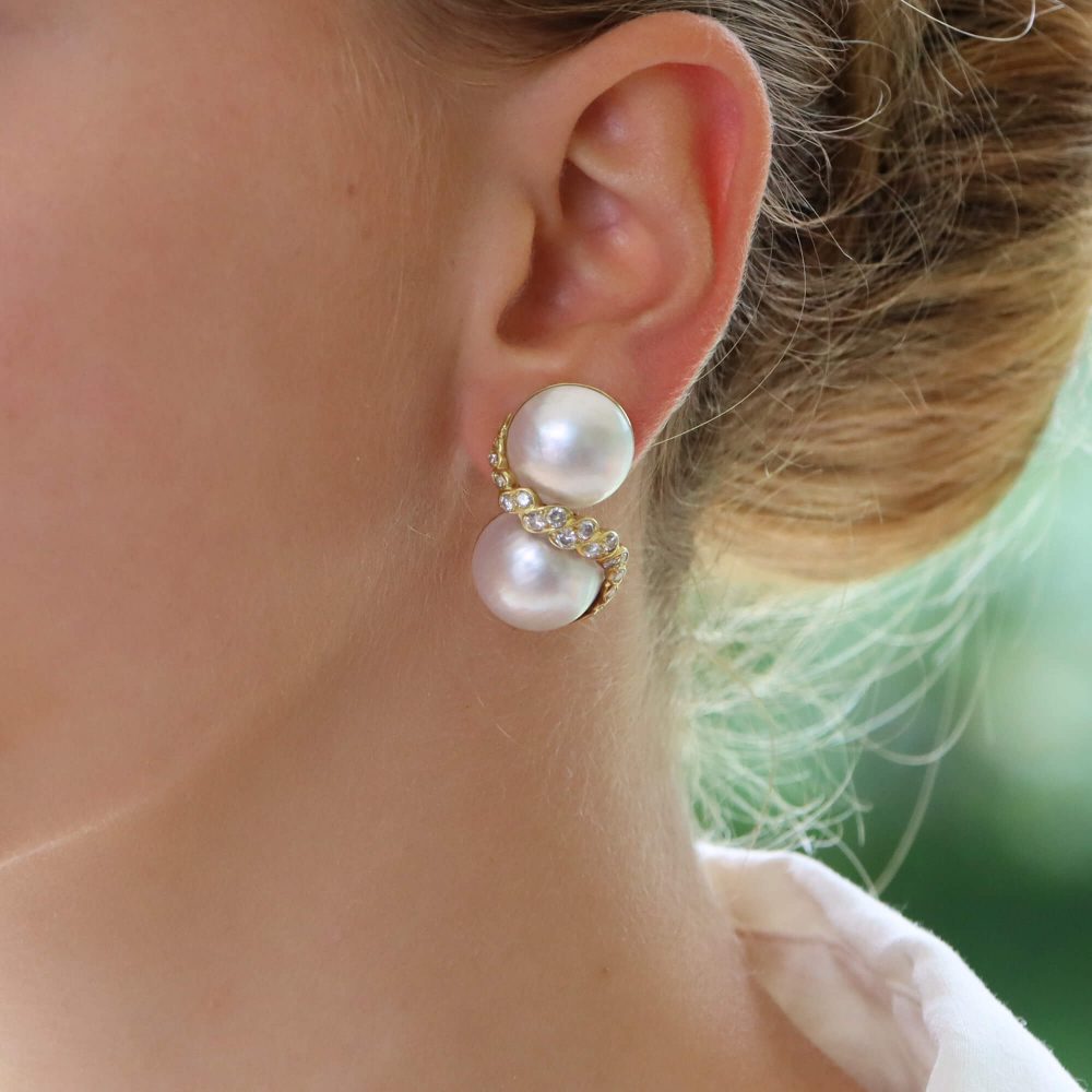 Contemporary Mabe Pearl and Diamond Clip On Earrings 18ct Yellow Gold