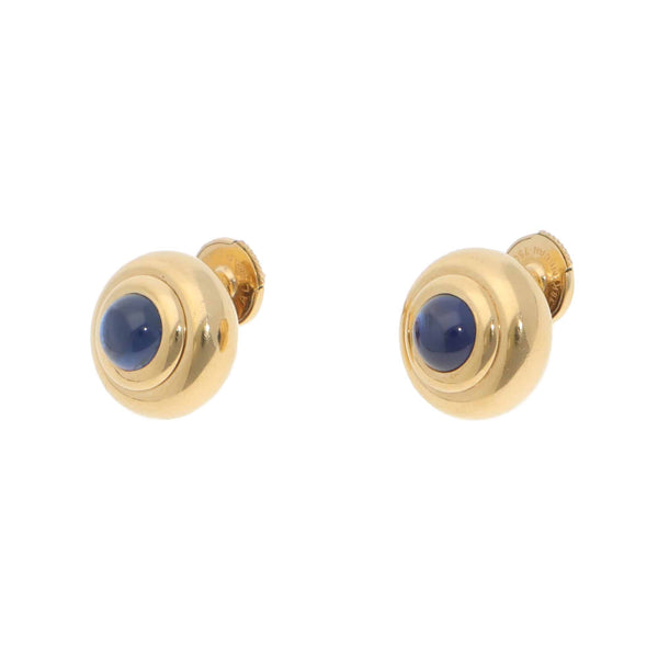 Sapphire stud earrings in yellow gold.