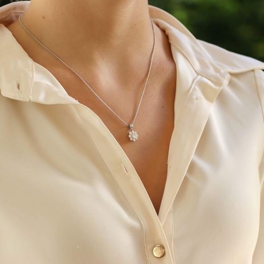 Vintage 0.90ct Diamond Daisy Floral Cluster Pendant