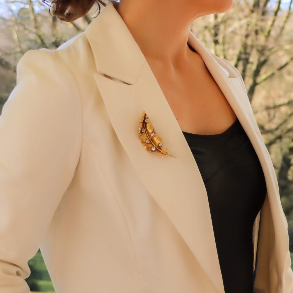 Vintage Diamond 18ct Gold Feather Brooch