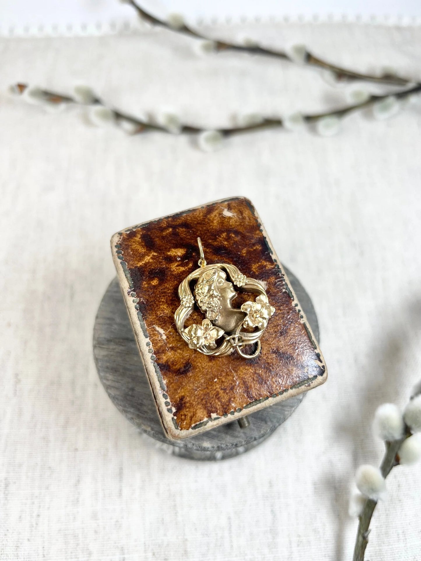 Antique 18 Carat Yellow Gold Art Nouveau Lady Portrait Pendant, Circa 1920