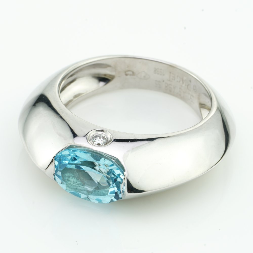 Vintage Piaget 1ct Oval Blue Topaz Ring in 18ct White Gold Ring with Diamond Accent, with original Piaget box