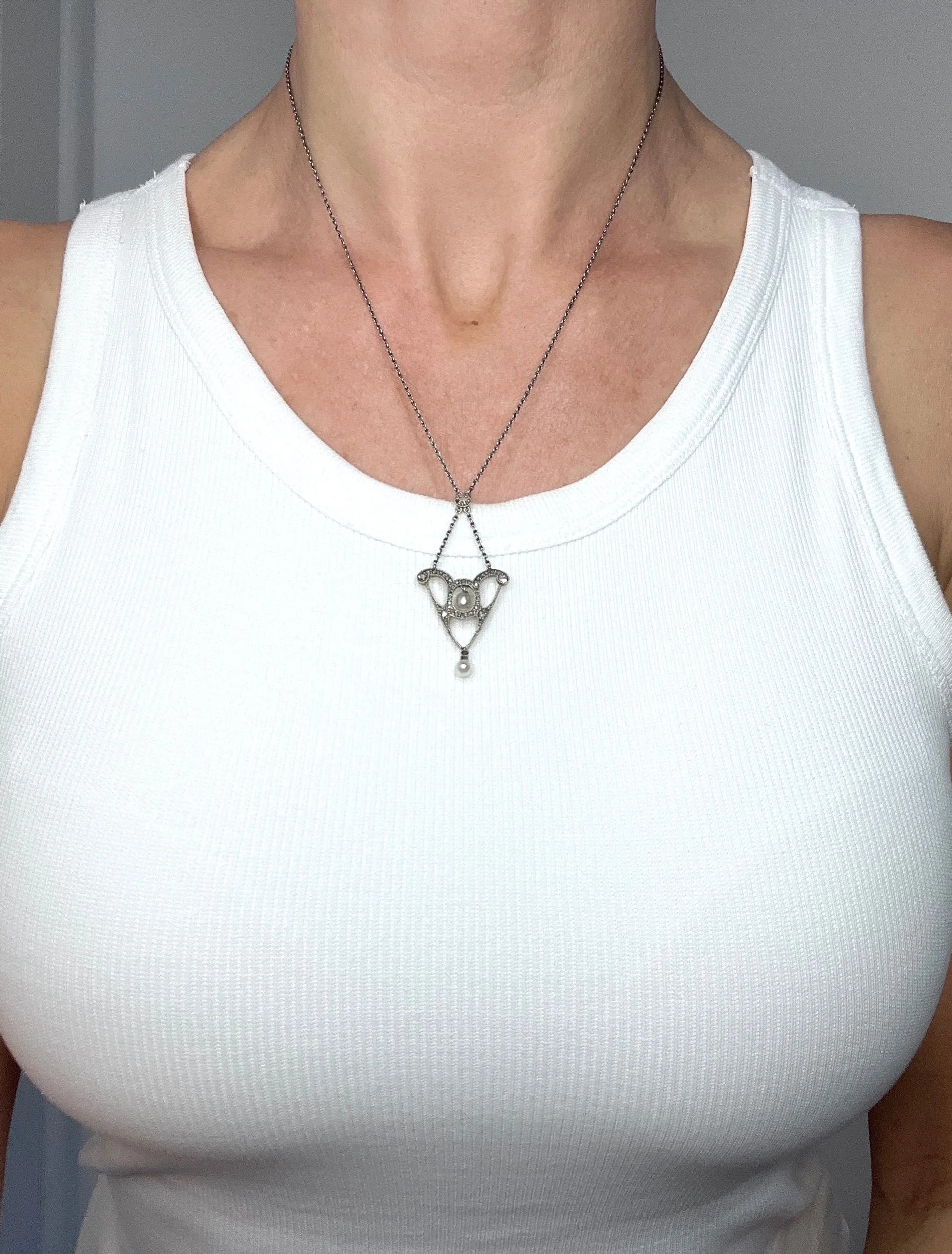 Edwardian Diamond and Pearl Pendant Necklace in Platinum and 18 Carat Gold